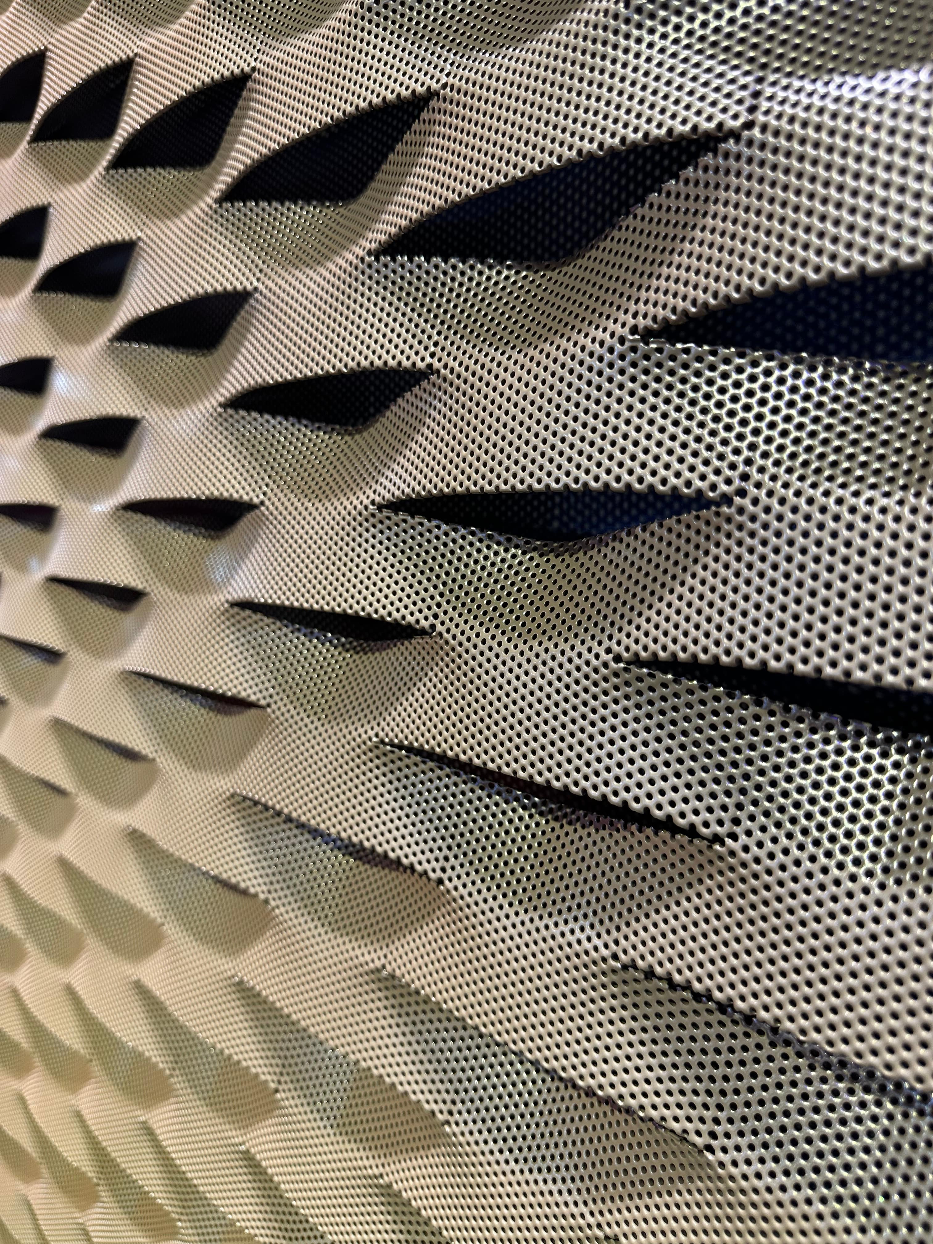 expanded-metal-vs-perforated-metal.jpg